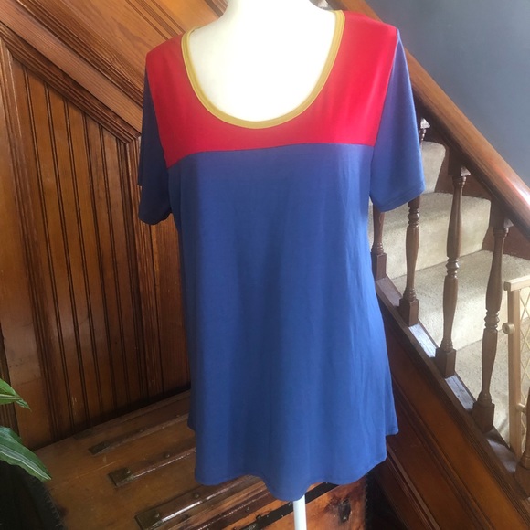LuLaRoe Tops - EUC LuLaRoe Simply Comfortable teeshirt Sz XL